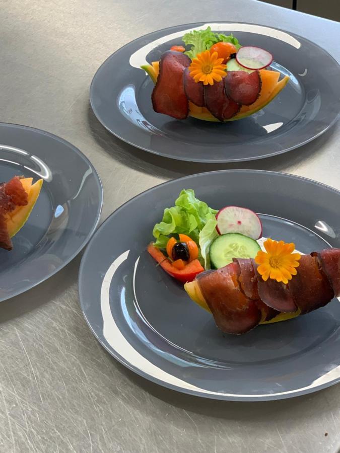 Hotel Restaurant Emshorn Oberems Eksteriør bilde